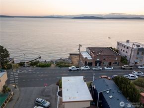 4030 Beach Drive SW, Seattle WA 98116