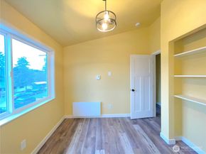 21246 15th Avenue S, Des Moines WA 98198