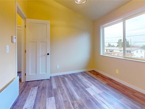21246 15th Avenue S, Des Moines WA 98198