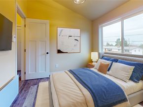 21246 15th Avenue S, Des Moines WA 98198