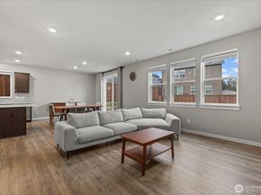 1907 S 301st Court, Federal Way WA 98003