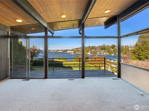 3653 W Commodore Way, Seattle WA 98199