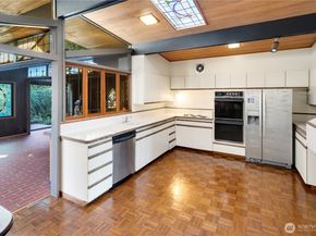 3653 W Commodore Way, Seattle WA 98199