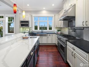 3048 39th Avenue W, Seattle WA 98199