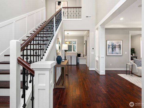 3048 39th Avenue W, Seattle WA 98199