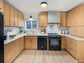 817 26th Avenue, Seattle WA 98122