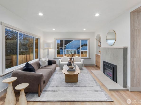 817 26th Avenue, Seattle WA 98122