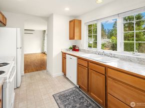 23700 77th Avenue W, Edmonds WA 98026