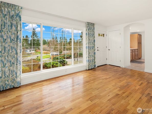 23700 77th Avenue W, Edmonds WA 98026