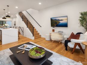 9709 Roosevelt Way NE A, Seattle WA 98115