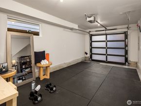 9709 Roosevelt Way NE A, Seattle WA 98115