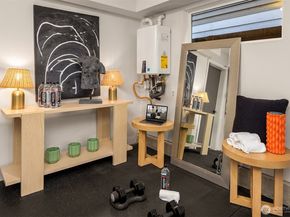 9709 Roosevelt Way NE A, Seattle WA 98115