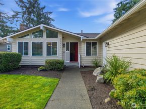 32417 29th Avenue SW, Federal Way WA 98023