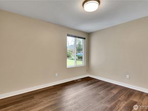 32417 29th Avenue SW, Federal Way WA 98023