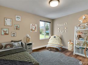 32417 29th Avenue SW, Federal Way WA 98023