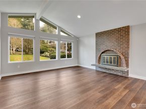 32417 29th Avenue SW, Federal Way WA 98023