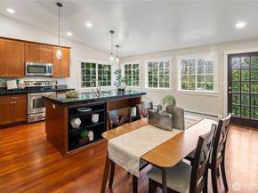 10723 24th Avenue NE, Seattle WA 98125