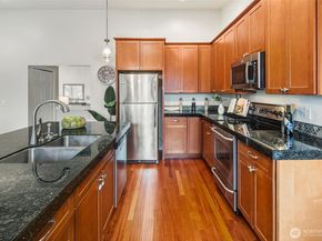 10723 24th Avenue NE, Seattle WA 98125