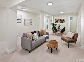 10723 24th Avenue NE, Seattle WA 98125