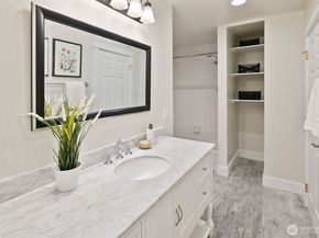 10723 24th Avenue NE, Seattle WA 98125