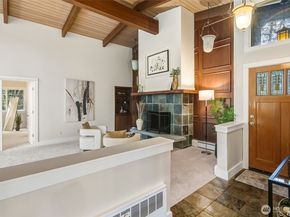 10723 24th Avenue NE, Seattle WA 98125