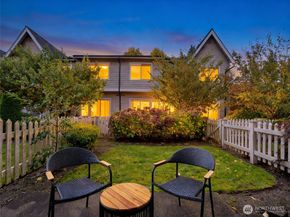 18258 NE 96th Way 103, Redmond WA 98052