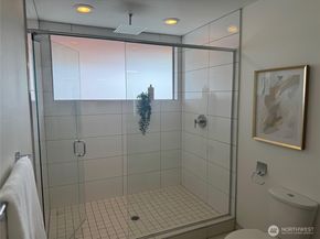 2005 E Denny Way B, Seattle WA 98122