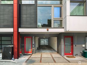 2005 E Denny Way B, Seattle WA 98122