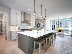 4322 102nd Court NE, Kirkland WA 98033