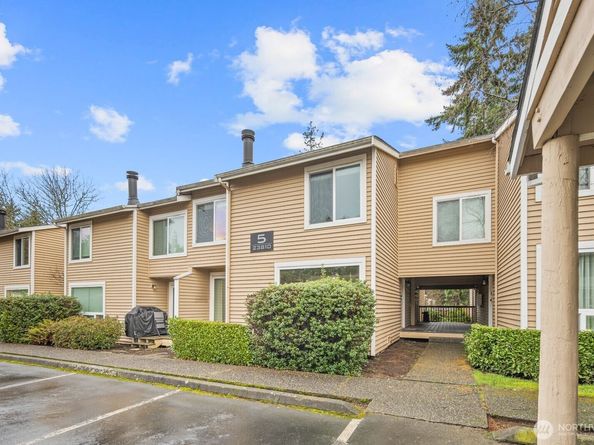 23810 12th Place S 504, Des Moines WA 98198