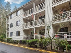 700 N 160th Street A110, Shoreline WA 98133