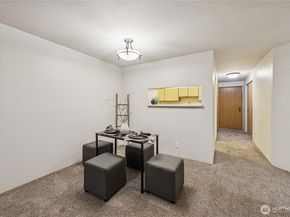 700 N 160th Street A110, Shoreline WA 98133