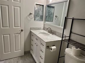 526 S 323rd Place 11F, Federal Way WA 98003