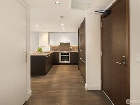 588 Bell Street 214S, Seattle WA 98121