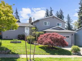 2713 NE 23rd Place, Renton WA 98056