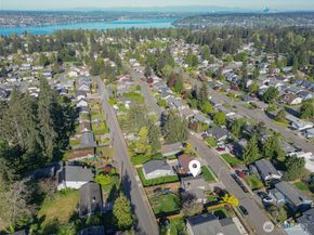 2713 NE 23rd Place, Renton WA 98056