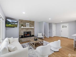 2713 NE 23rd Place, Renton WA 98056