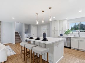 2713 NE 23rd Place, Renton WA 98056