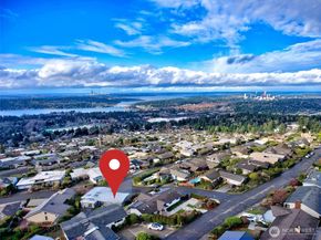 13901 Somerset Lane SE, Bellevue WA 98006