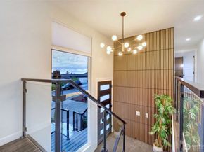 13901 Somerset Lane SE, Bellevue WA 98006