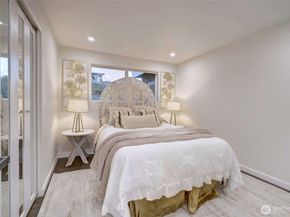 13901 Somerset Lane SE, Bellevue WA 98006