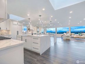 13901 Somerset Lane SE, Bellevue WA 98006