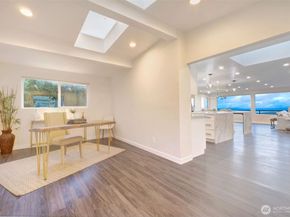 13901 Somerset Lane SE, Bellevue WA 98006