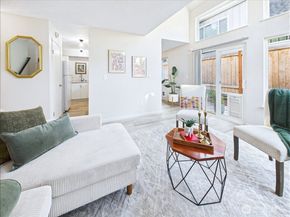 8424 25th Avenue SW C, Seattle WA 98106