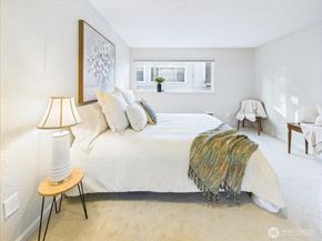 8424 25th Avenue SW C, Seattle WA 98106