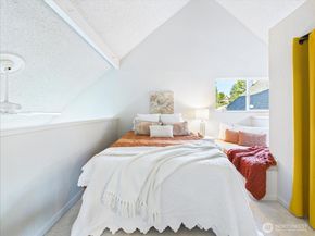 8424 25th Avenue SW C, Seattle WA 98106