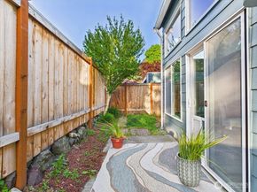 8424 25th Avenue SW C, Seattle WA 98106