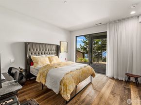 4014 E Mercer Way, Mercer Island WA 98040