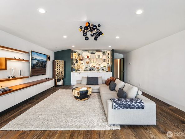 4014 E Mercer Way, Mercer Island WA 98040