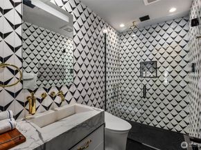 4014 E Mercer Way, Mercer Island WA 98040